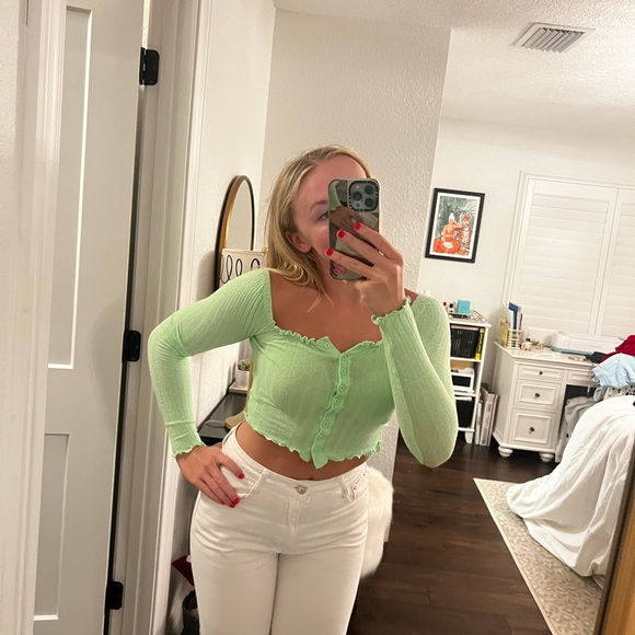 Urban Outfitters Cropped button up - Picture 1 of 3